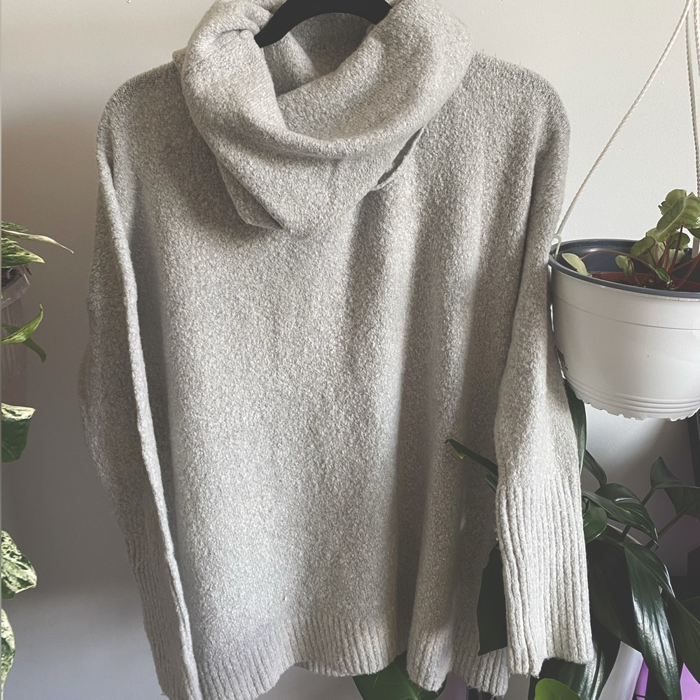 Cowl/turtleneck - French Connection (size Small), grey
